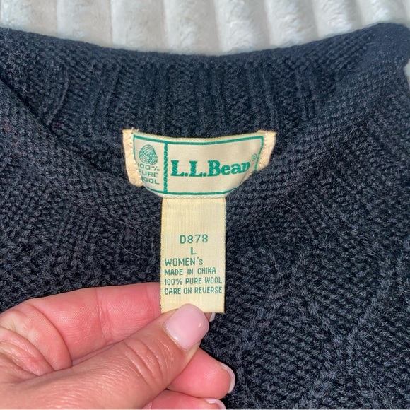 L.L. Bean Women's Black Vintage Wool Knit fisherman chunky knit - Picture 4 of 5